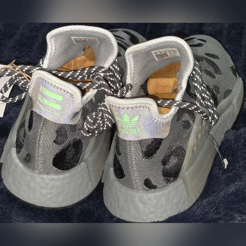Adidas NMD HU Pharrell Animal Print Ash Grey Shoes ID1531 Men's Size 10.5 NWT